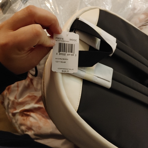 Coach FULL SIZE backpack - Picture 4 of 7